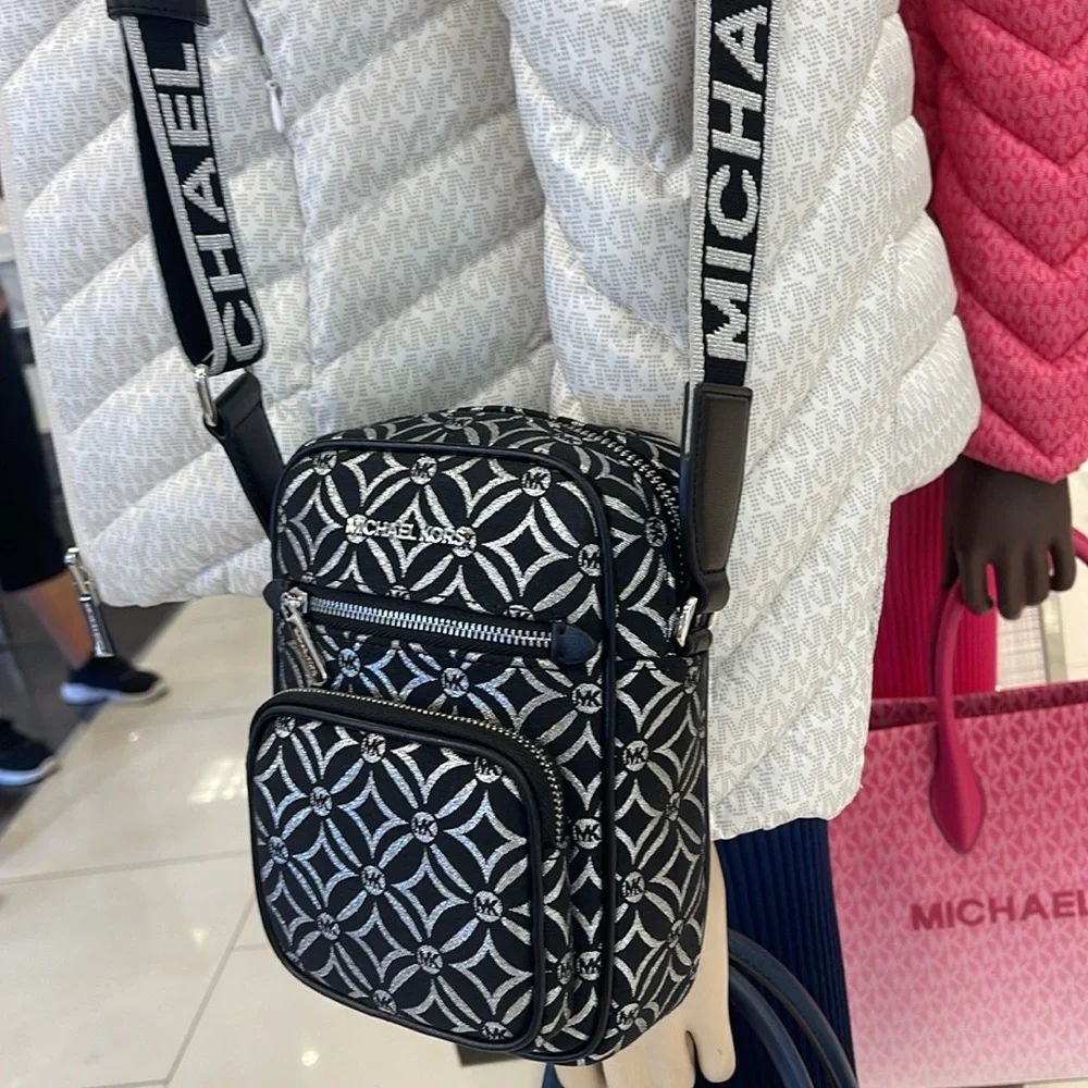 Michael Kors Jet Set Medium Signature Logo Crossbody Bag
Black /Silver Jacquard - Picture 14 of 16